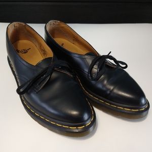 Doc marten flats, one hole Size 9